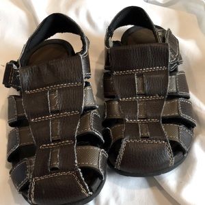 Boys brown sandals